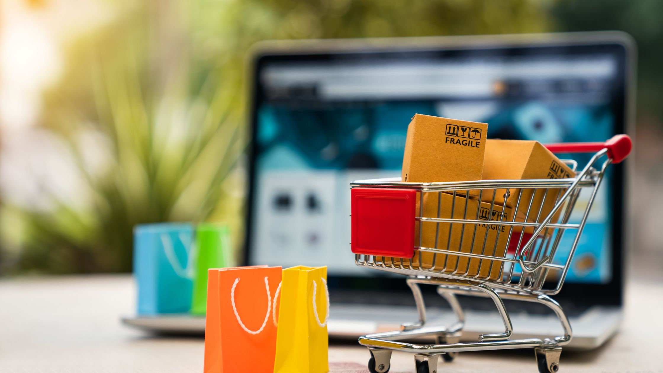 How to stay safe whilst online shopping